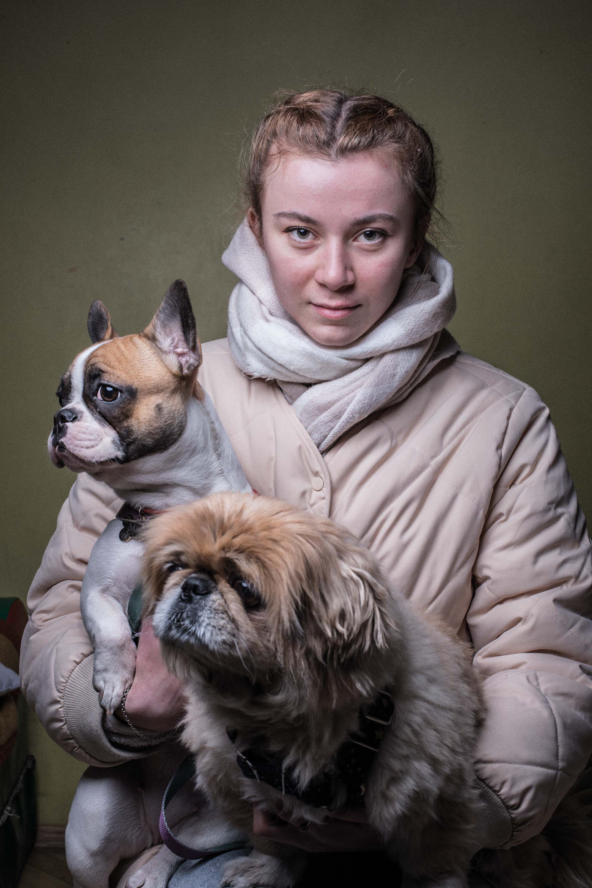 The story of Nastya who fled the war in Ukraine. Portrait for the exhibition Voices of the future by Martin Thaulow. | Портрет для виставки "Голоси майбутнього" Мартіна Таулоy.