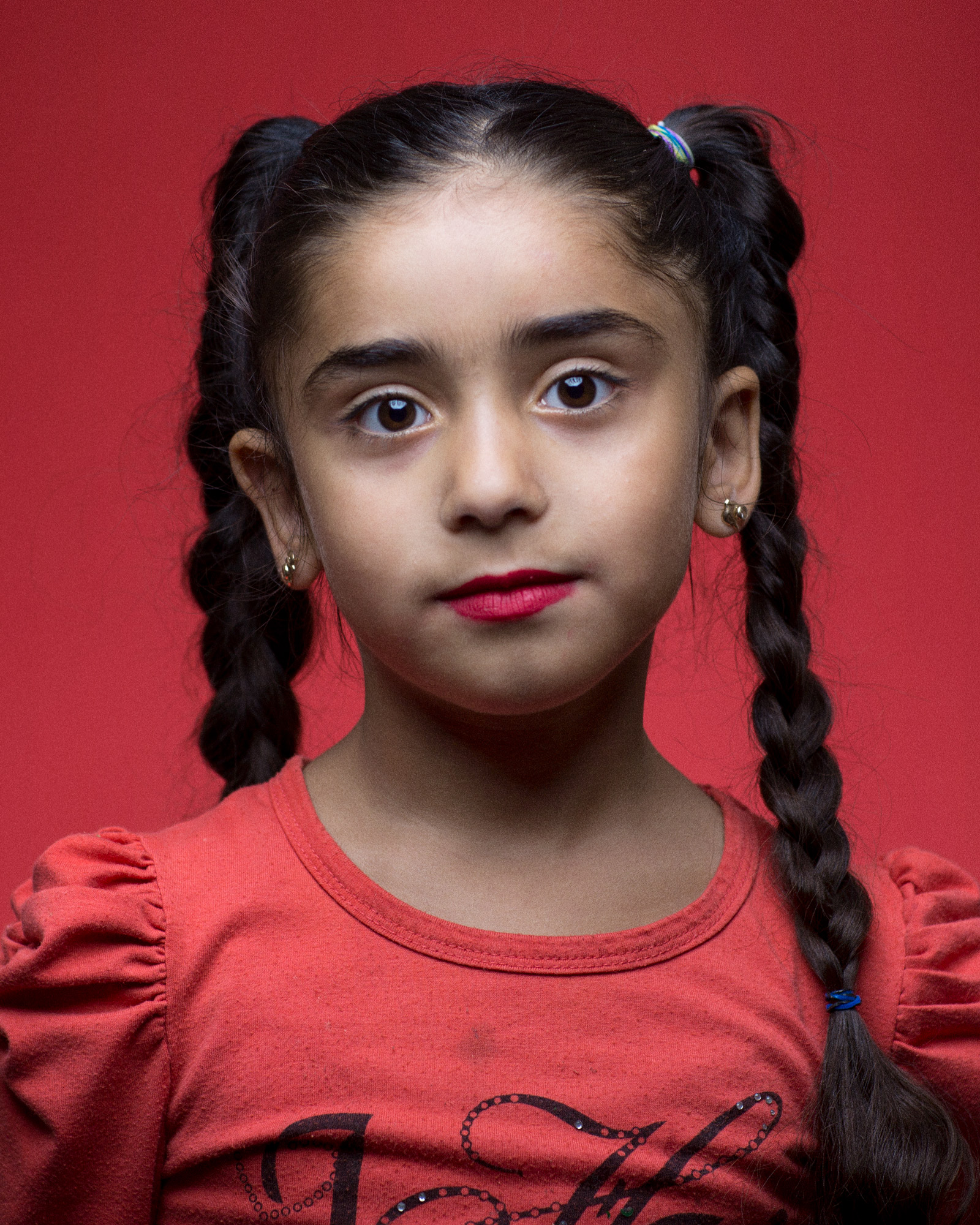 Naram fled the fra in Syria with her parents and siblings. .Portrait by Martin Thaulow